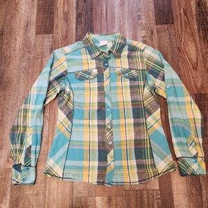 Columbia Plaid Button Down Size M